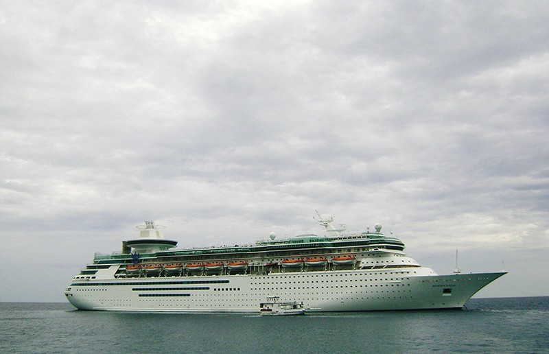 Royal Caribbean mega ship, Sovereign Of The Seas Source Flickr@Mike Burton