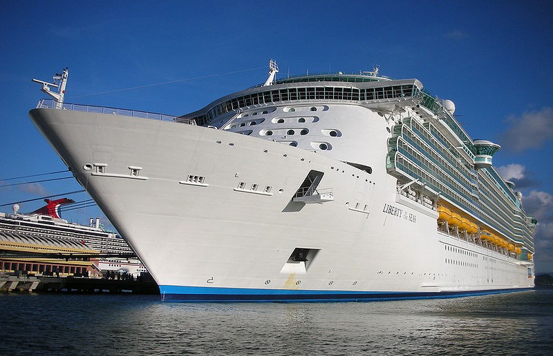 800px-Liberty_Of_The_Seas - Wiki Commons