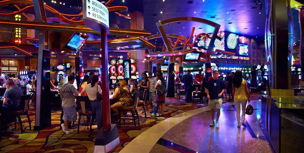 Casino Source Flickr@Moyan-Brenn