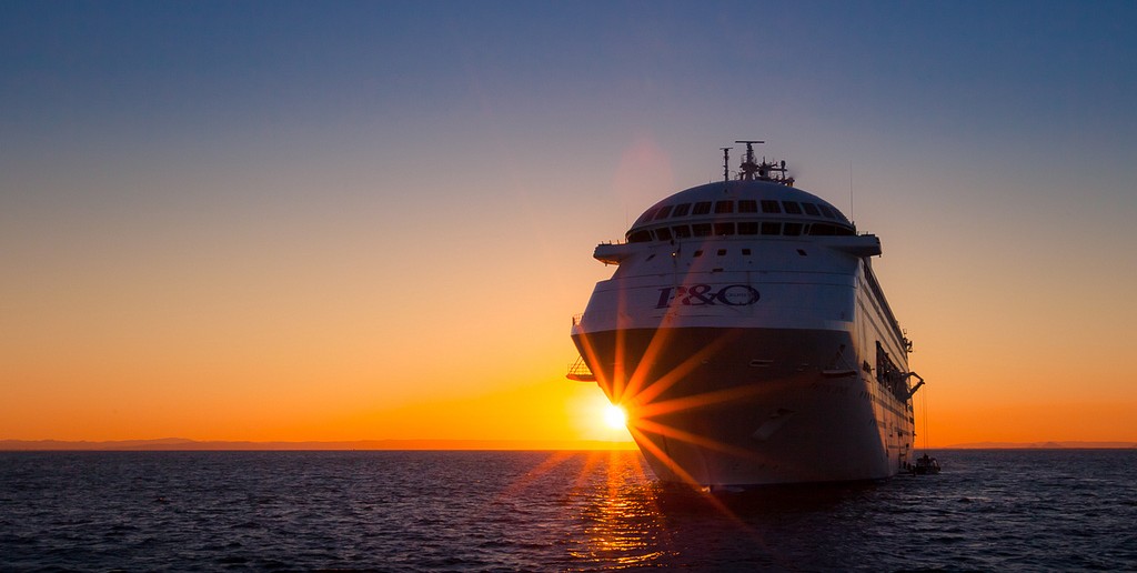 P&O Cruise Ship Source Flickr@Yanxin Wang