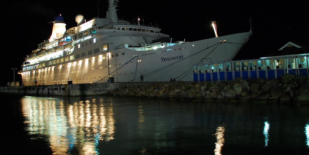 MV Discovery in Antigua @David Pedler