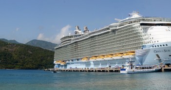 Oasis of the Seas - Source Flickr@Nathanmac87