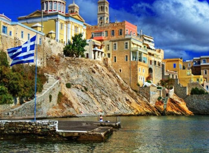 Image Credit; http://www.discovergreece.com/where-to-go/alphabetical/a-z/s/siros