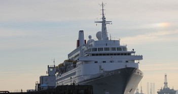 cruise ship on boudicca