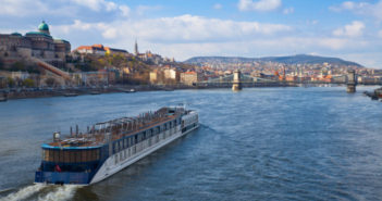 river boat cruise